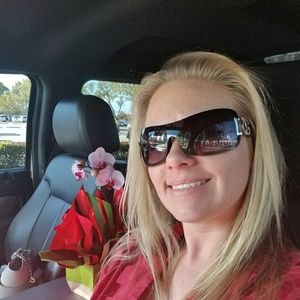 Meet your Posher, Ambet